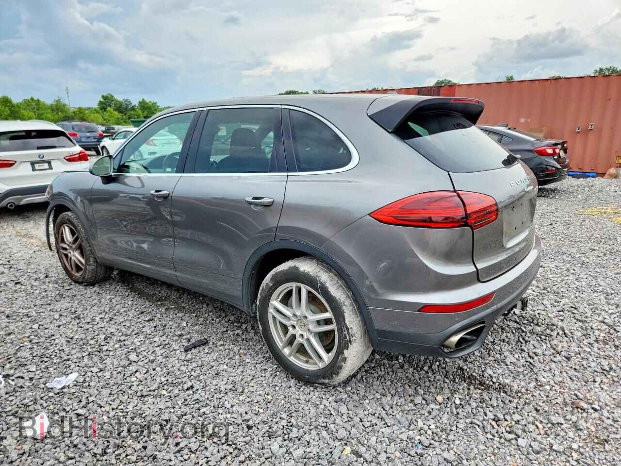 2016 PORSCHE CAYENNE - VIN: WP1AA2A22GLA04233 - Photo 2
