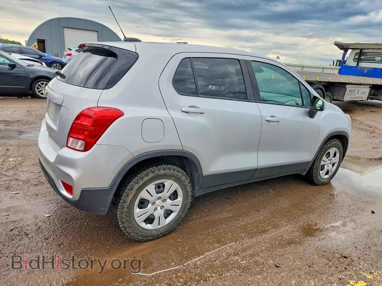 2017 CHEVROLET TRAX - VIN: 3GNCJKSBXHL244720 - Photo 3
