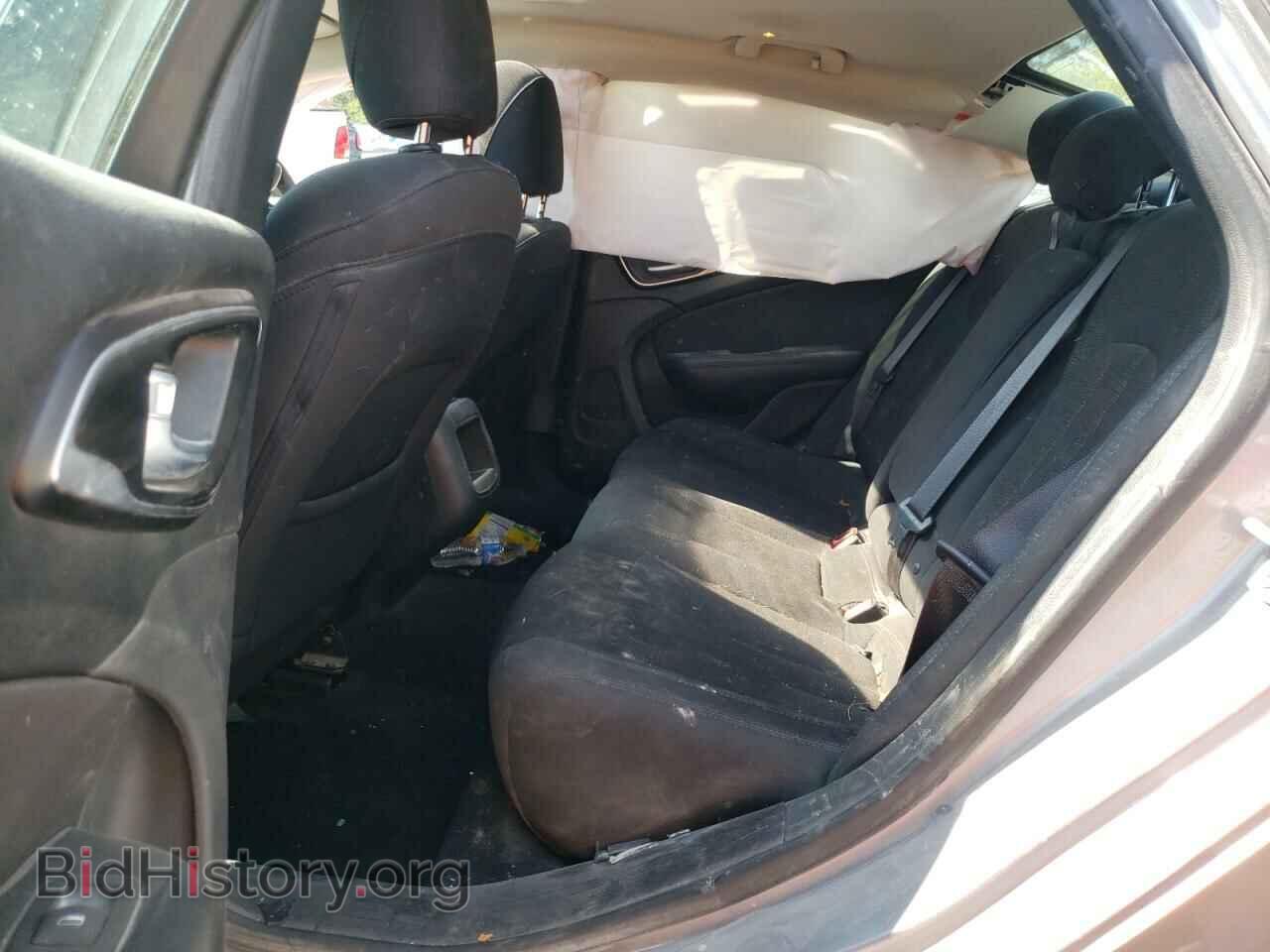 2016 CHRYSLER 200 - VIN: 1C3CCCAB0GN172777 - Photo 6