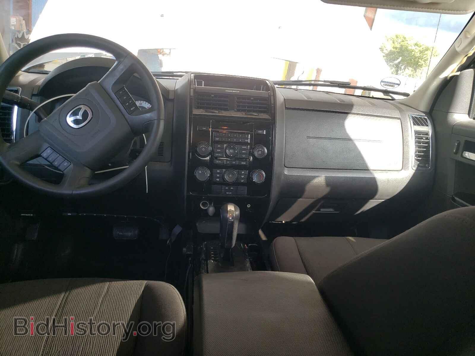 2011 MAZDA TRIBUTE - VIN: 4F2CY0C78BKM00121 - Фото 9