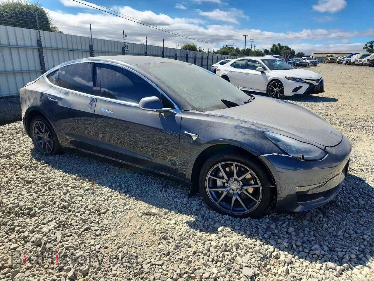 2018 TESLA MODEL 3 - VIN: 5YJ3E1EA8JF158109 - Photo 4