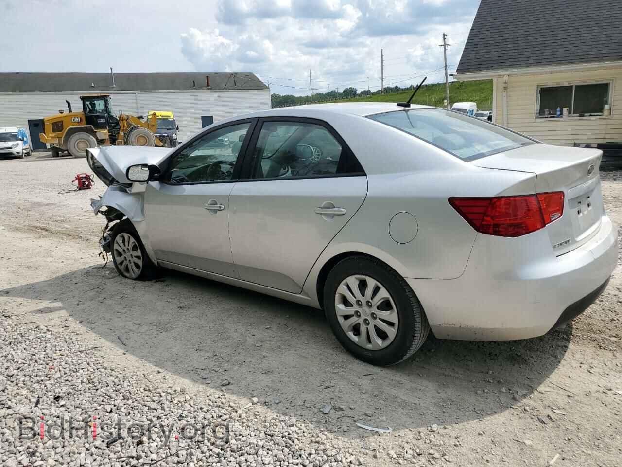 2011 KIA FORTE - VIN: KNAFU4A26B5376842 - Фото 2
