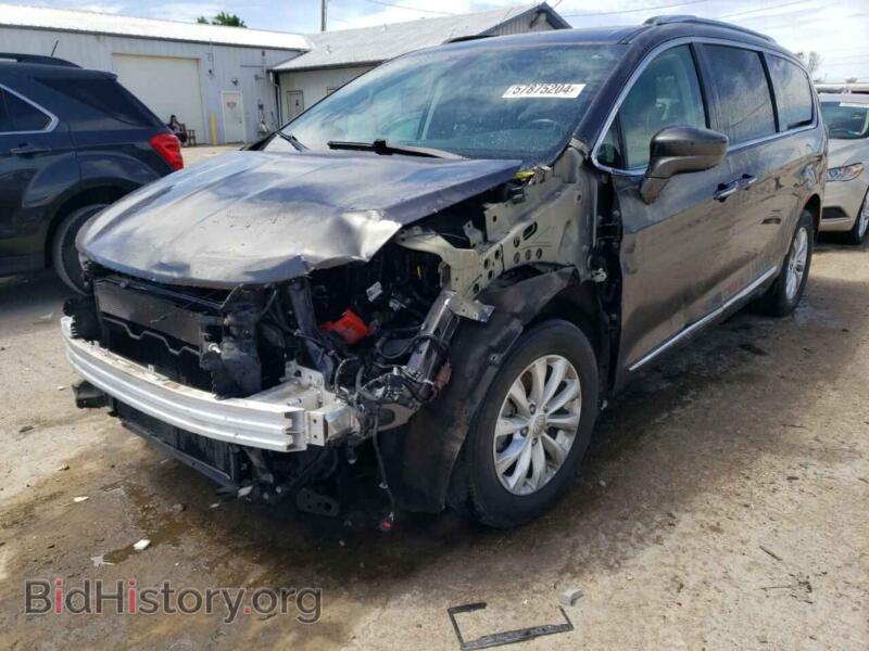 2019 Chrysler PACIFICA Touring L (VIN 2C4RC1BG4KR560269) — фото 1 из 14, Copart, повреждение: передняя часть