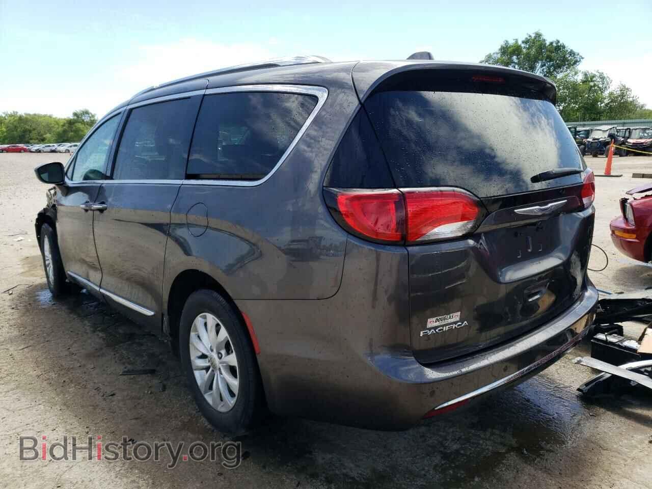 2019 CHRYSLER PACIFICA - VIN: 2C4RC1BG4KR560269 - Фото 2
