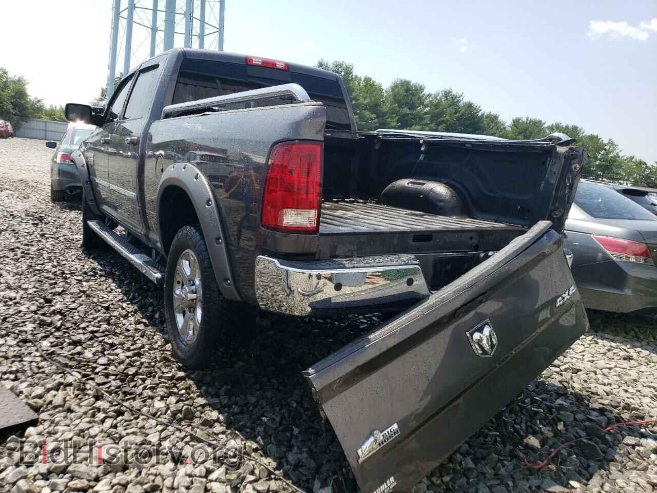 2015 RAM All Models - VIN: 3C6UR5DJ0FG673924 - Фото 2