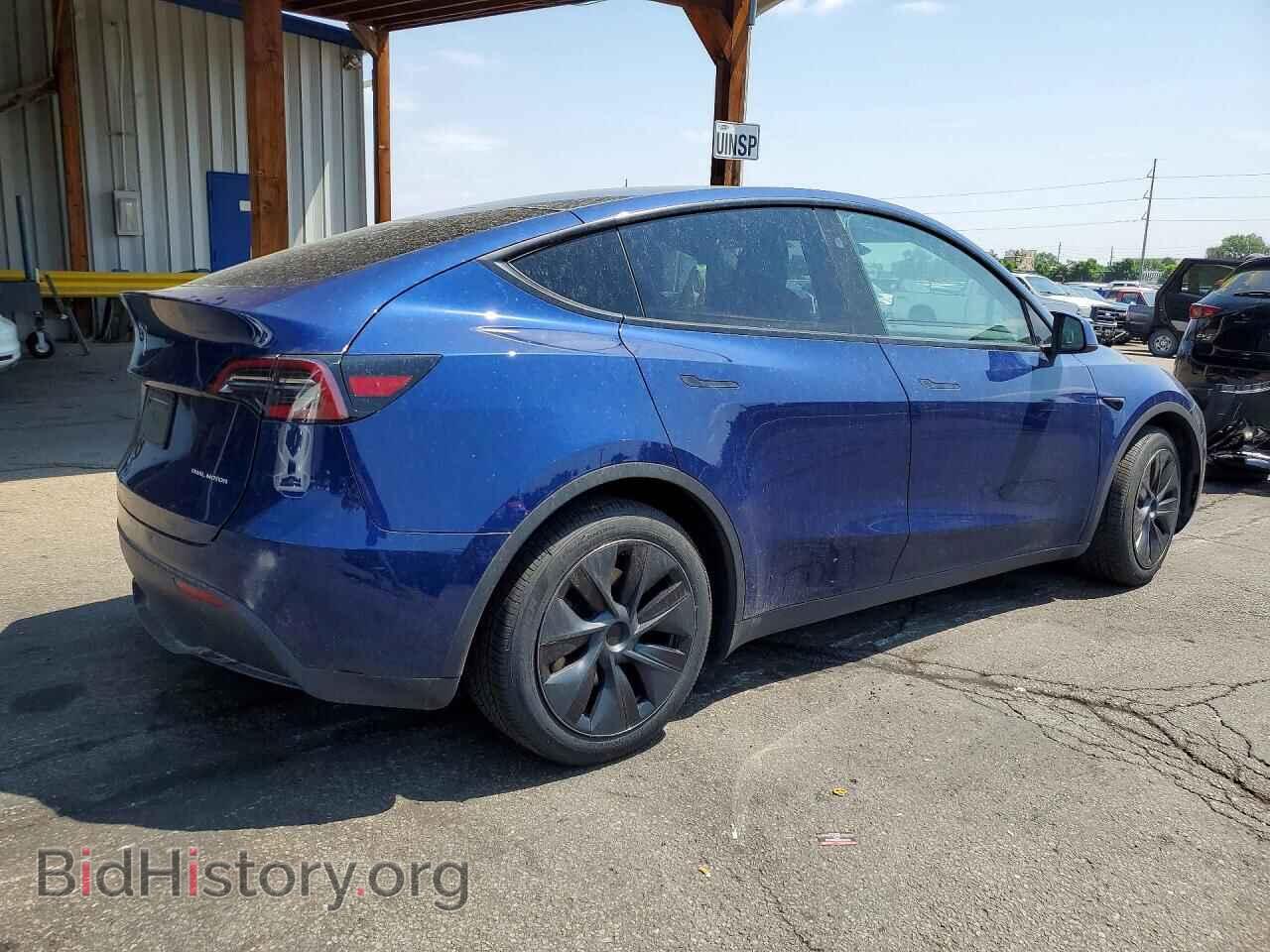 2024 TESLA MODEL Y - VIN: 7SAYGAEE9RF193887 - Photo 3