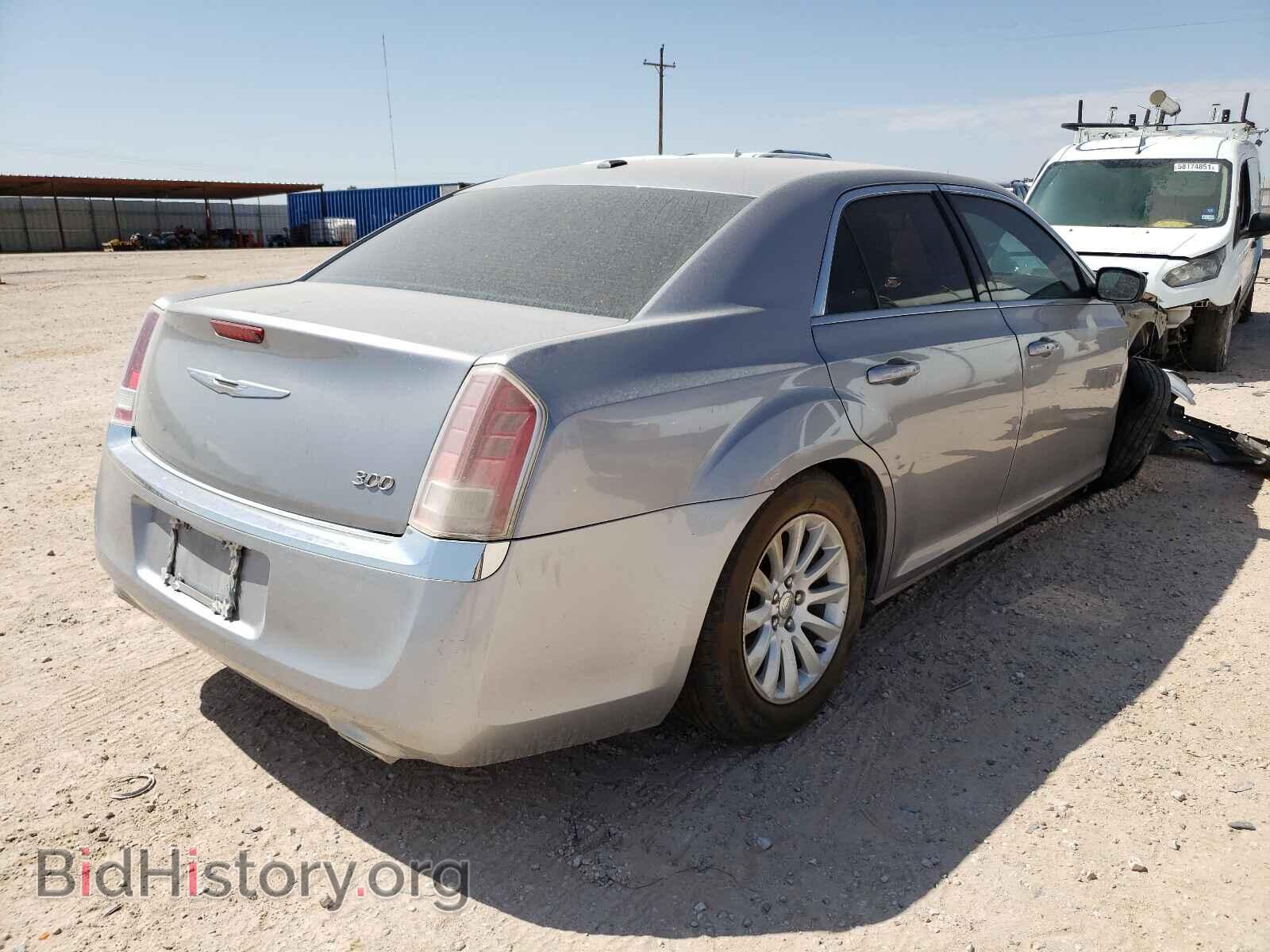 2013 CHRYSLER 300 - VIN: 2C3CCAAG7DH577555 - Фото 4