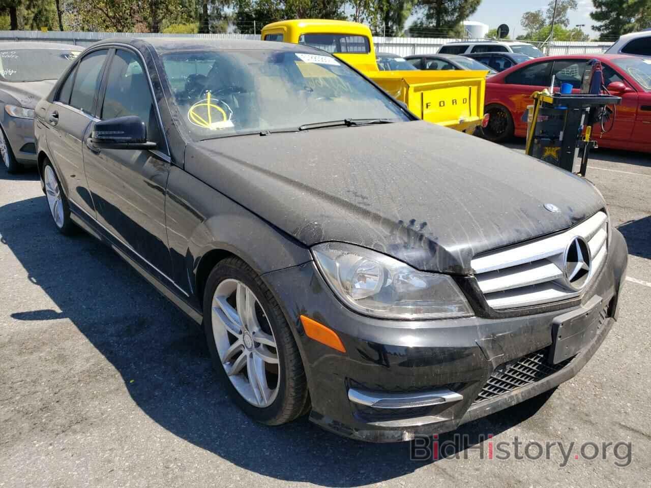 Photo WDDGF4HB4DA809257 - MERCEDES-BENZ C-CLASS 2013