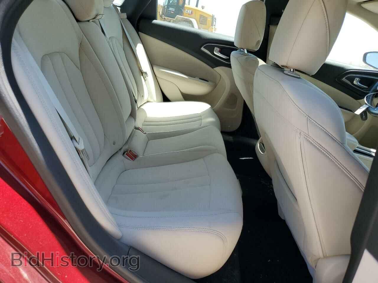 2015 CHRYSLER 200 - VIN: 1C3CCCABXFN556628 - Фото 10