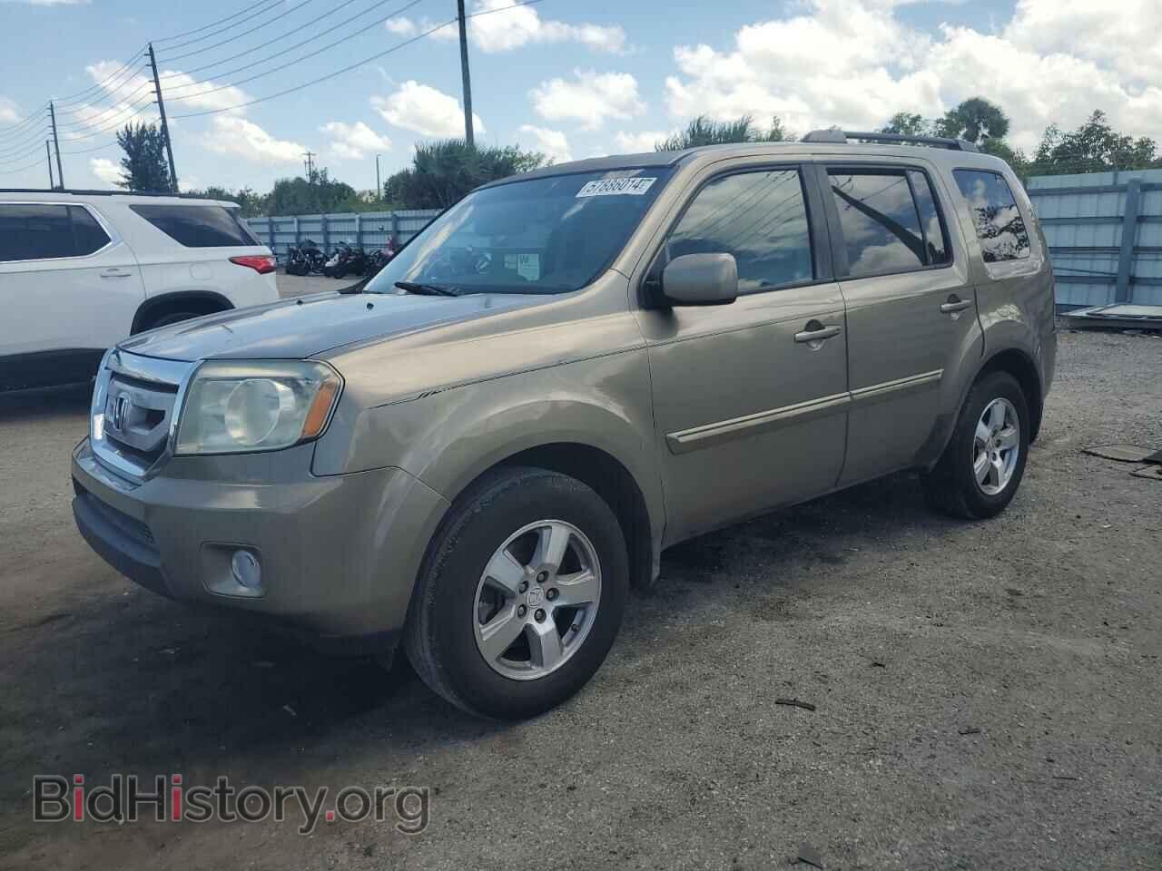 Photo 5FNYF3H50BB058276 - HONDA PILOT 2011