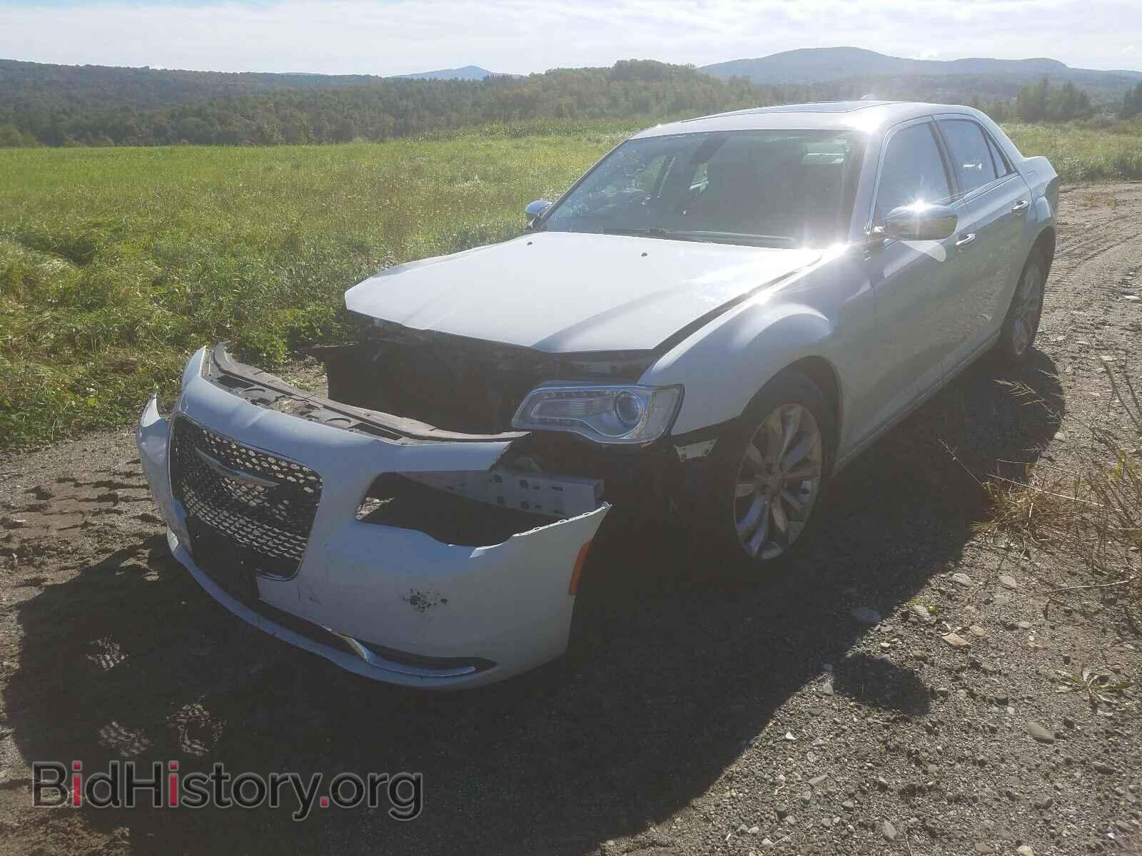 2016 CHRYSLER 300 - VIN: 2C3CCAKG0GH111582 - Фото 2