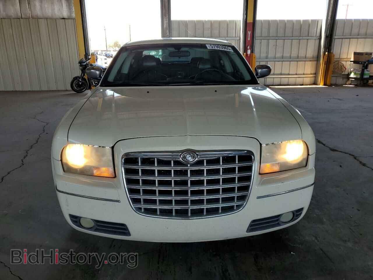 2010 CHRYSLER 300 - VIN: 2C3CA5CV0AH319866 - Фото 5