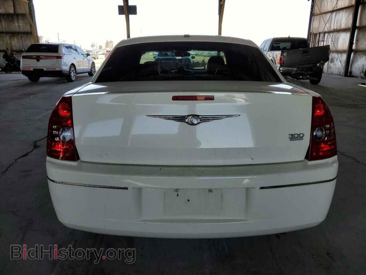 2010 CHRYSLER 300 - VIN: 2C3CA5CV0AH319866 - Фото 6