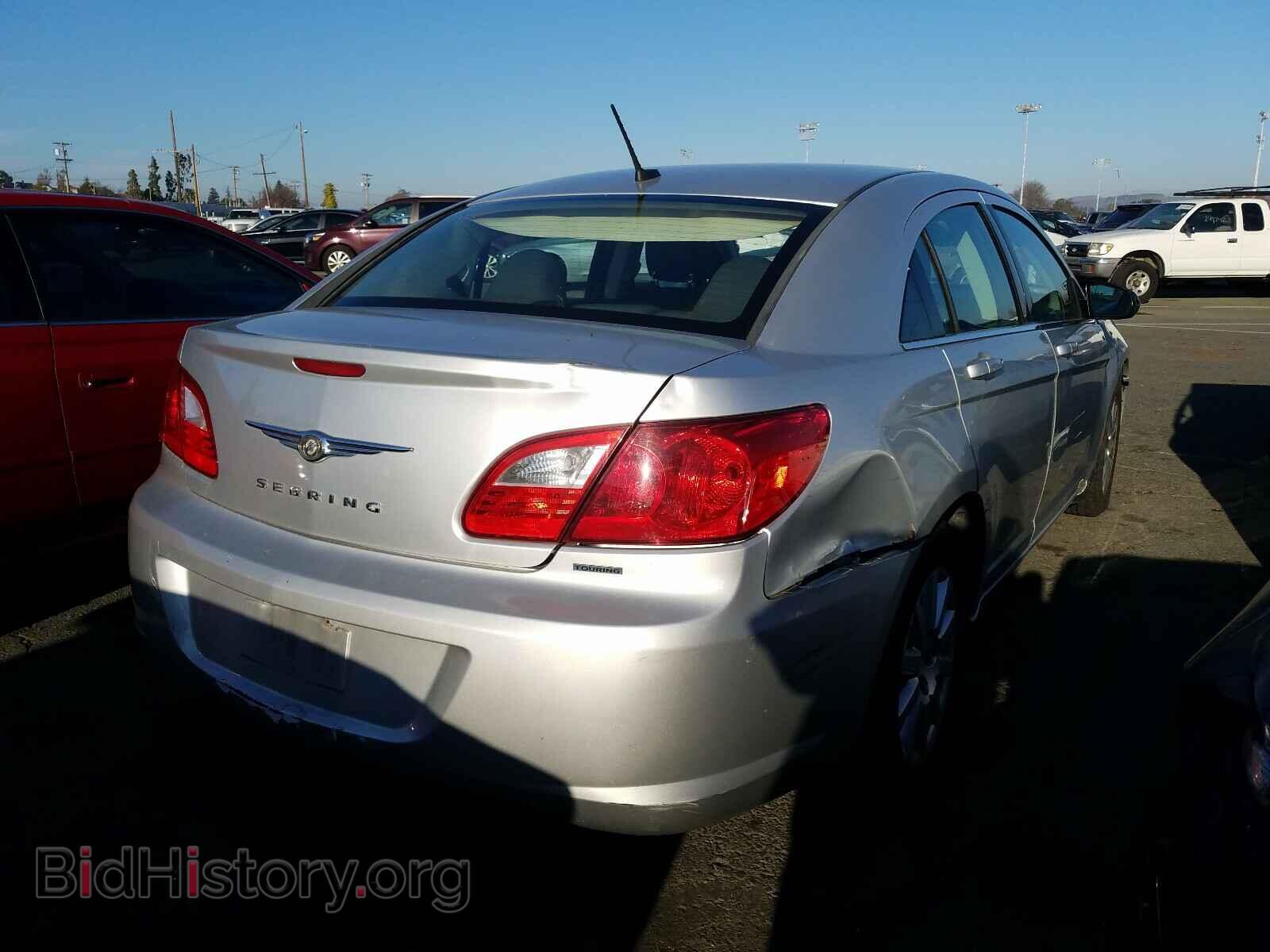 2010 CHRYSLER SEBRING - VIN: 1C3CC4FB3AN211397 - Фото 4