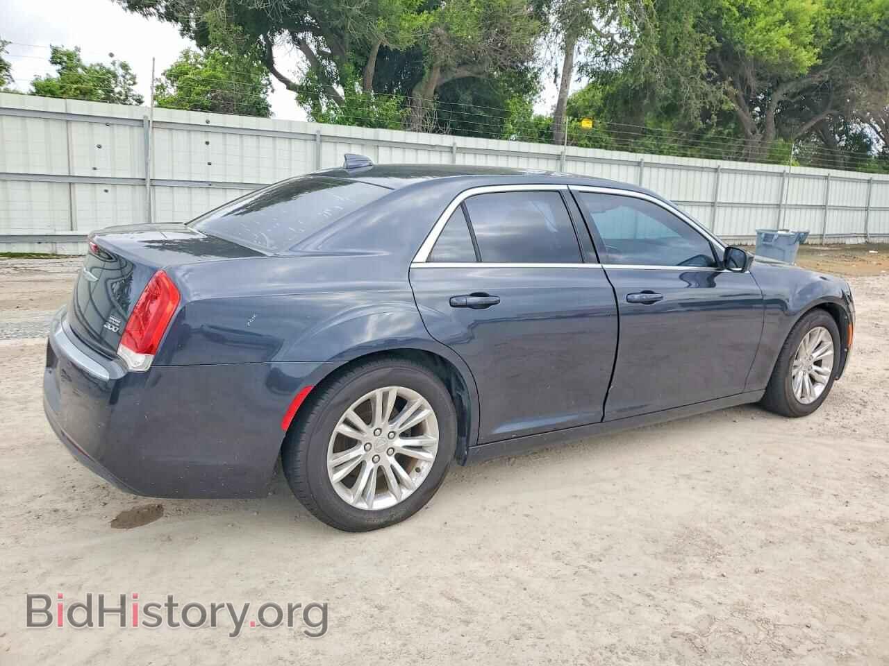 2016 CHRYSLER 300 - VIN: 2C3CCAAGXGH298590 - Фото 3