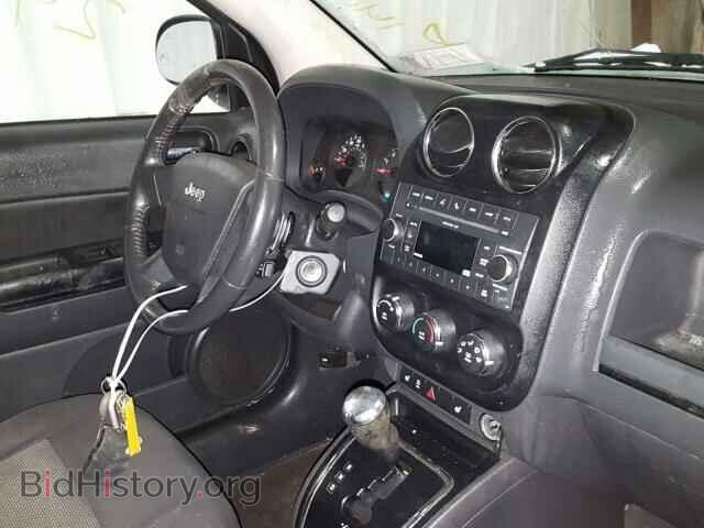 2010 JEEP COMPASS - VIN: 1J4NF1FB8AD623678 - Photo 9