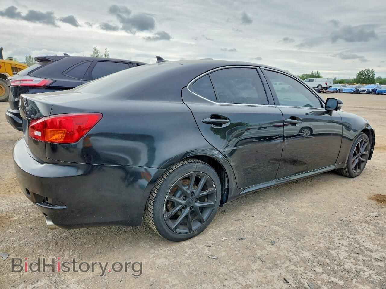 2011 LEXUS IS - VIN: JTHBF5C23B2101279 - Photo 3