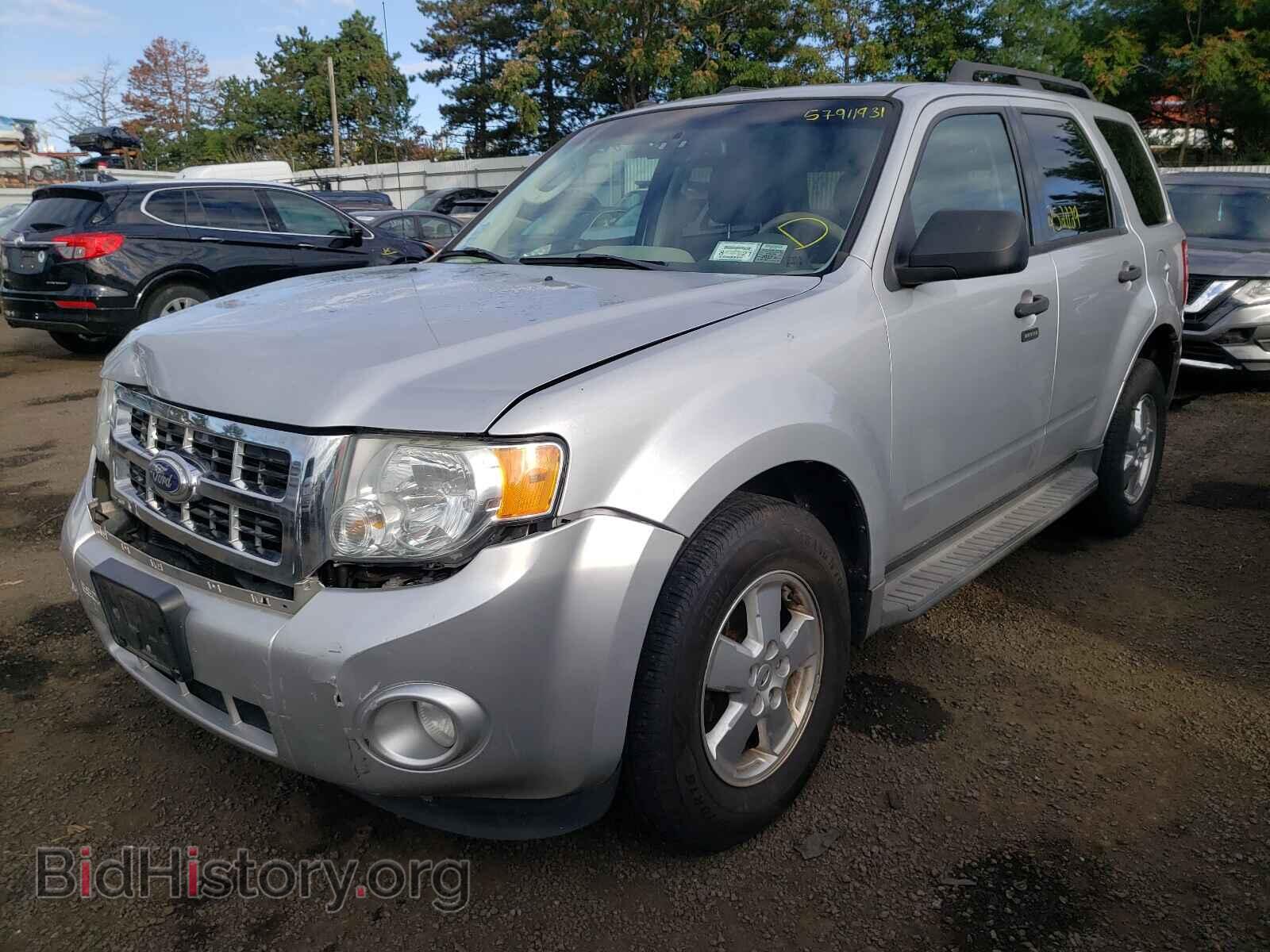 2011 FORD ESCAPE - VIN: 1FMCU9D7XBKB36734 - Фото 2
