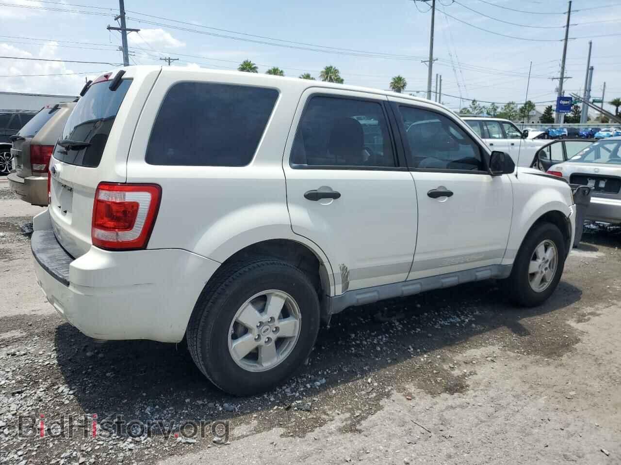 2011 FORD ESCAPE - VIN: 1FMCU9C74BKC30951 - Фото 3