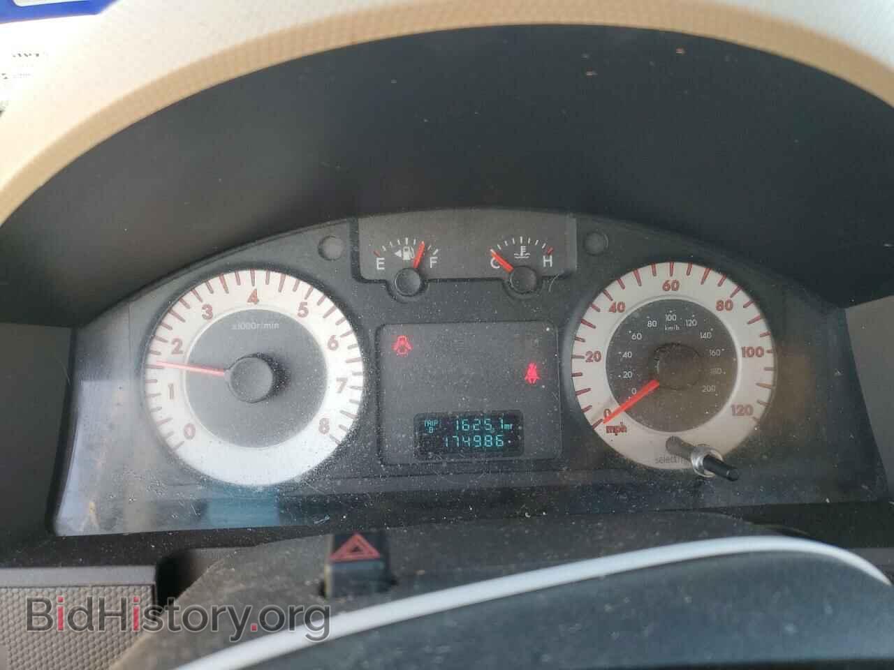 2008 MAZDA TRIBUTE - VIN: 4F2CZ06128KM05666 - Фото 9