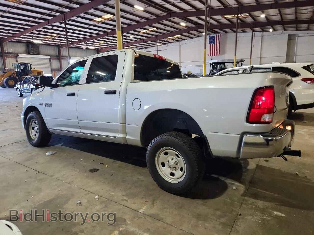 2018 RAM 1500 - VIN: 1C6RR7XT3JS187317 - Фото 2