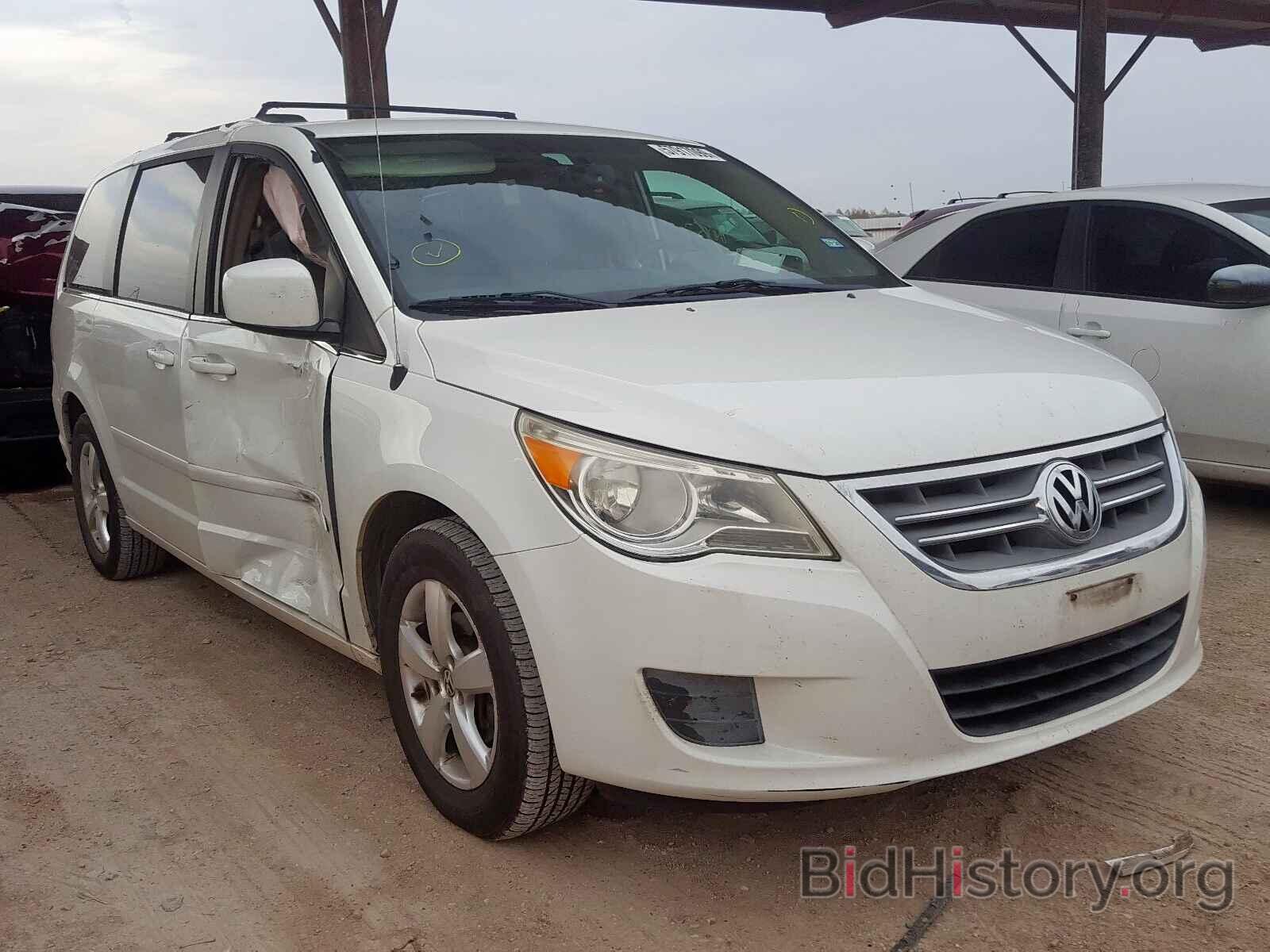 Photo 2V4RW3DG3BR642189 - VOLKSWAGEN ROUTAN SE 2011