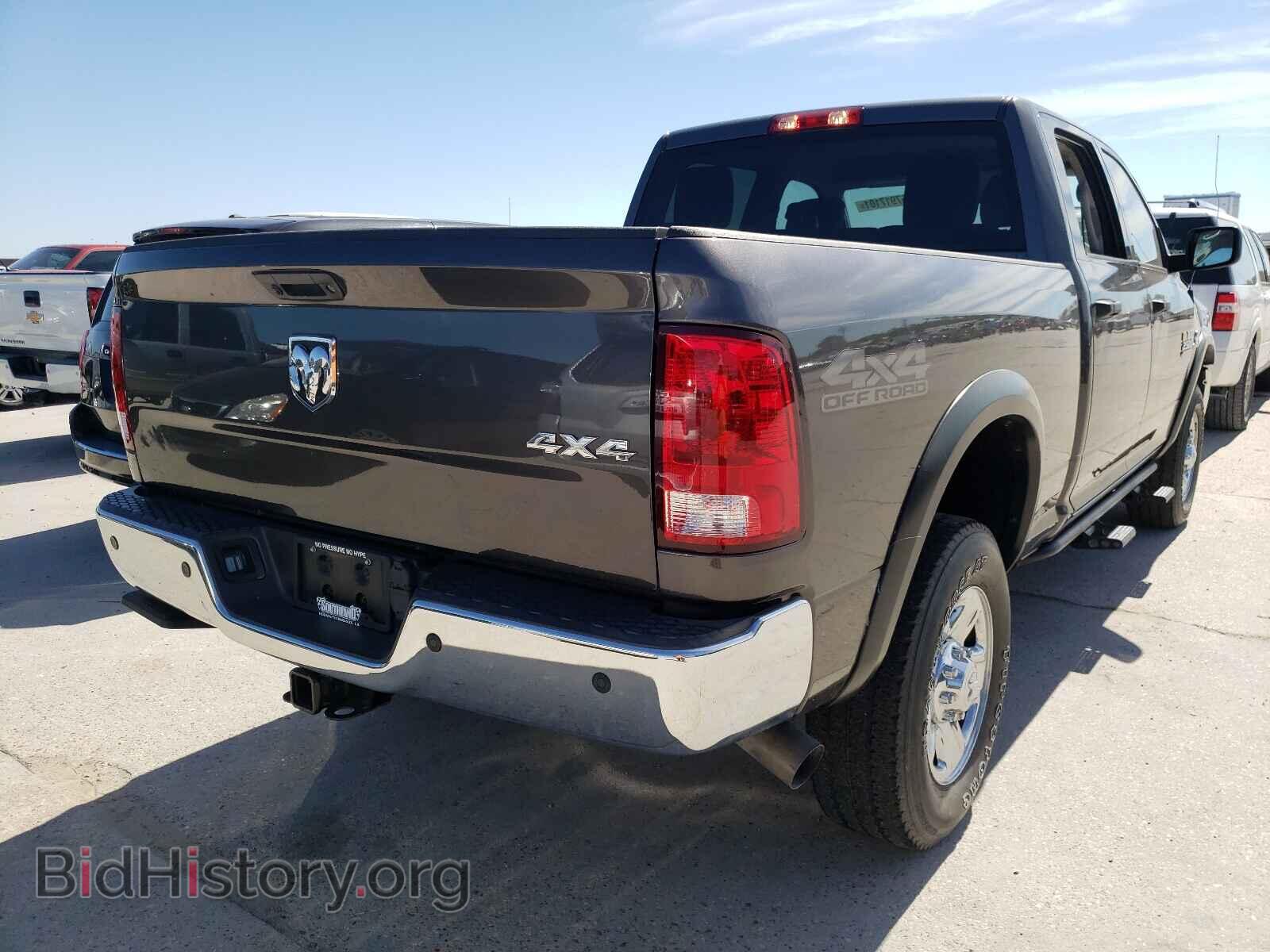 2018 RAM 2500 - VIN: 3C6UR5CL3JG328091 - Photo 4