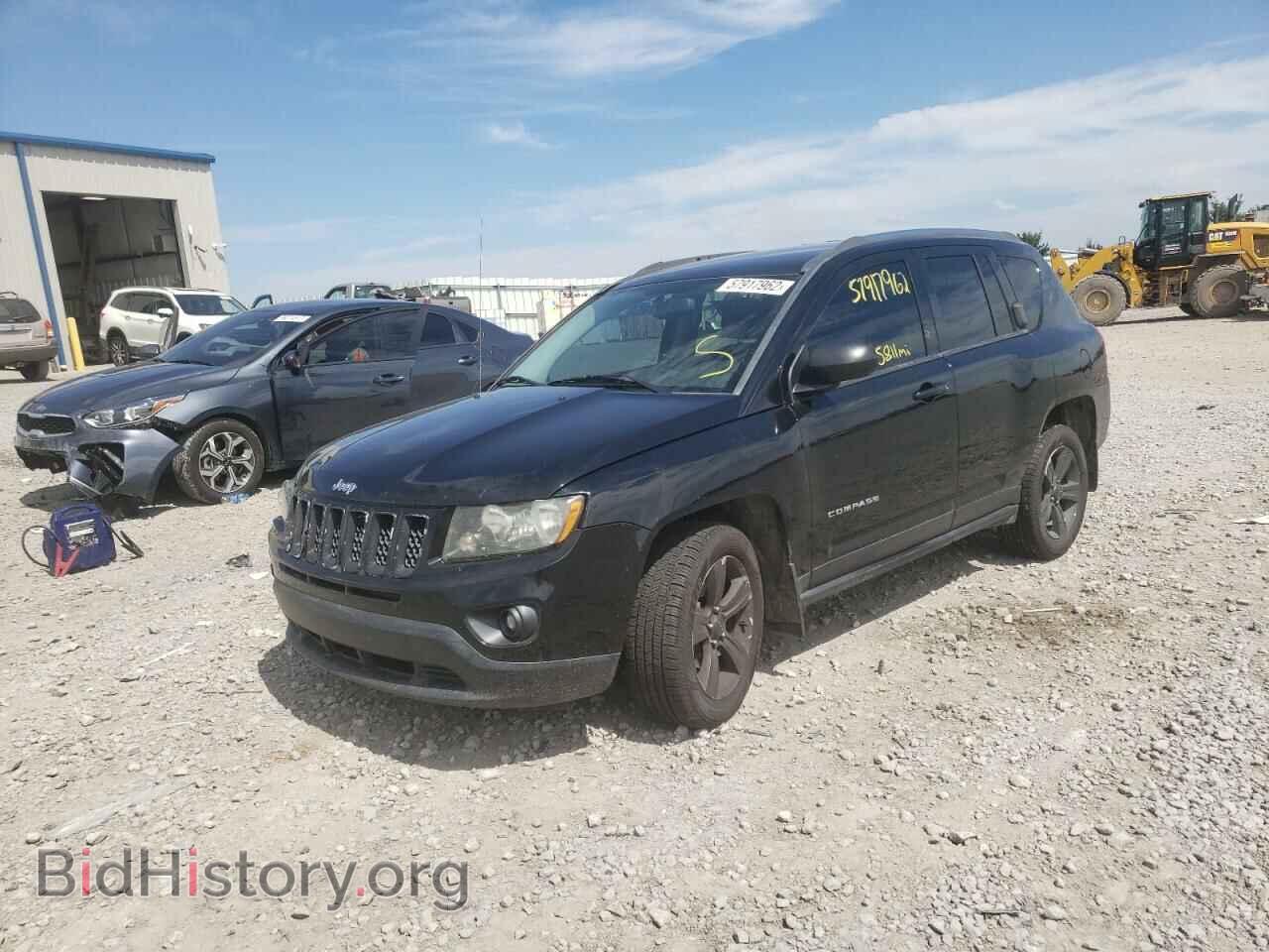 2014 JEEP COMPASS - VIN: 1C4NJCBA2ED643282 - Photo 2
