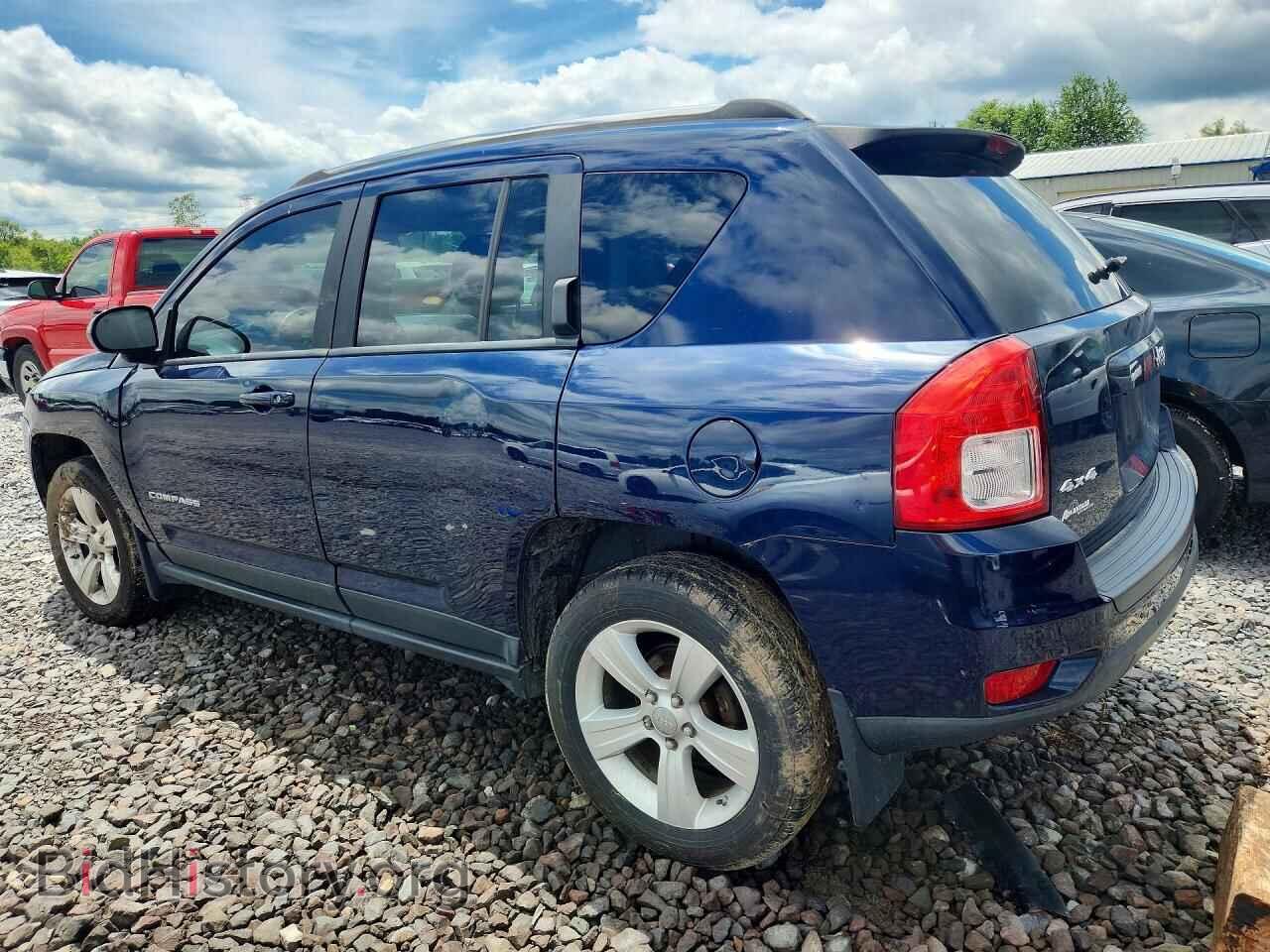 2012 JEEP COMPASS - VIN: 1C4NJDEB9CD577627 - Photo 2