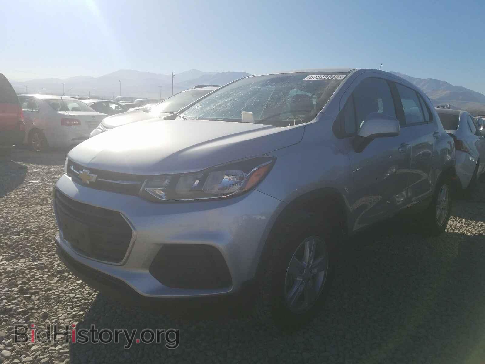 2017 CHEVROLET TRAX - VIN: KL7CJNSB8HB136542 - Фото 2