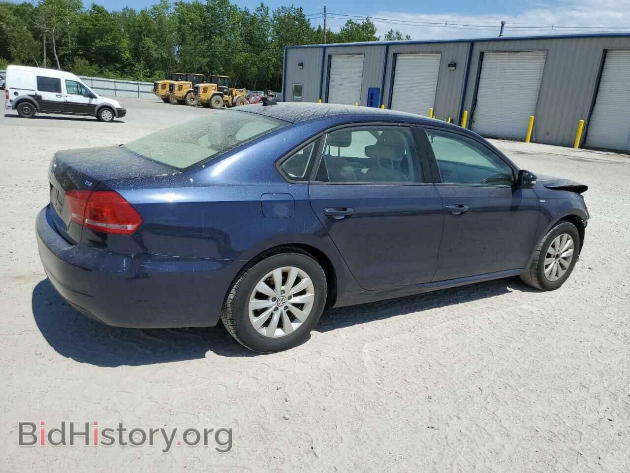 2014 VOLKSWAGEN PASSAT - VIN: 1VWAT7A32EC093877 - Photo 3