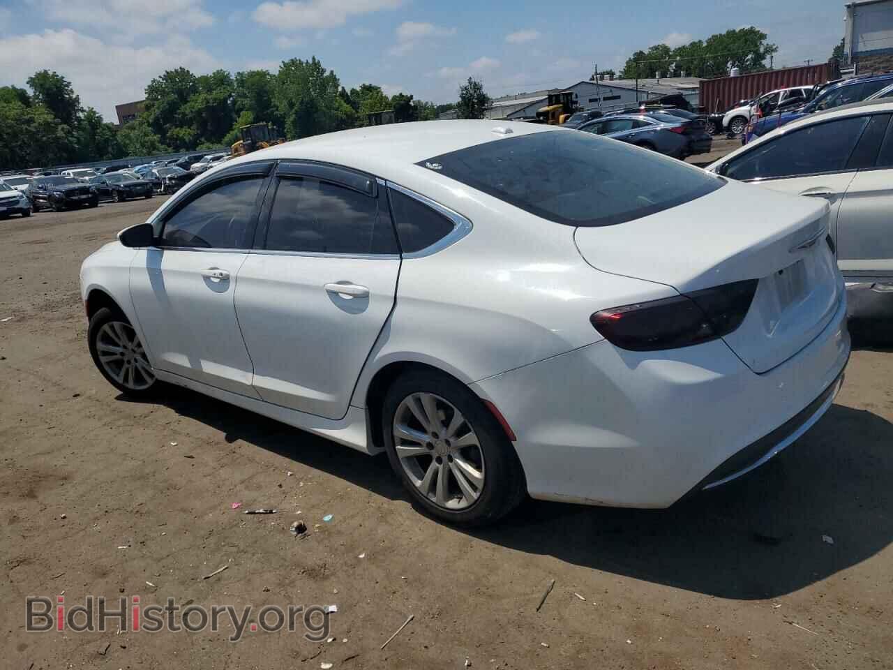 2015 CHRYSLER 200 - VIN: 1C3CCCABXFN734361 - Фото 2