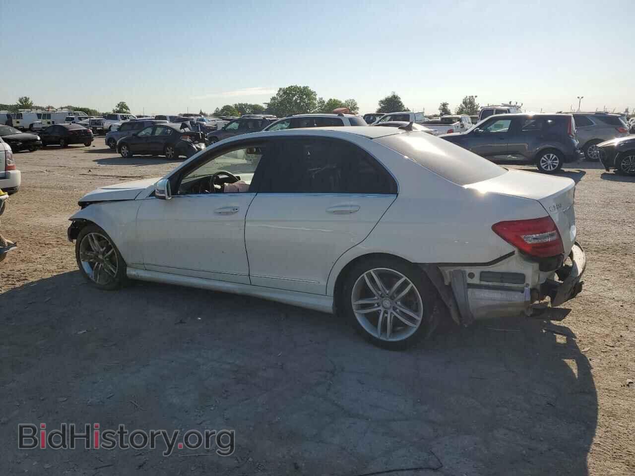 2012 MERCEDES-BENZ C-CLASS - VIN: WDDGF8BB7CA709877 - Фото 2
