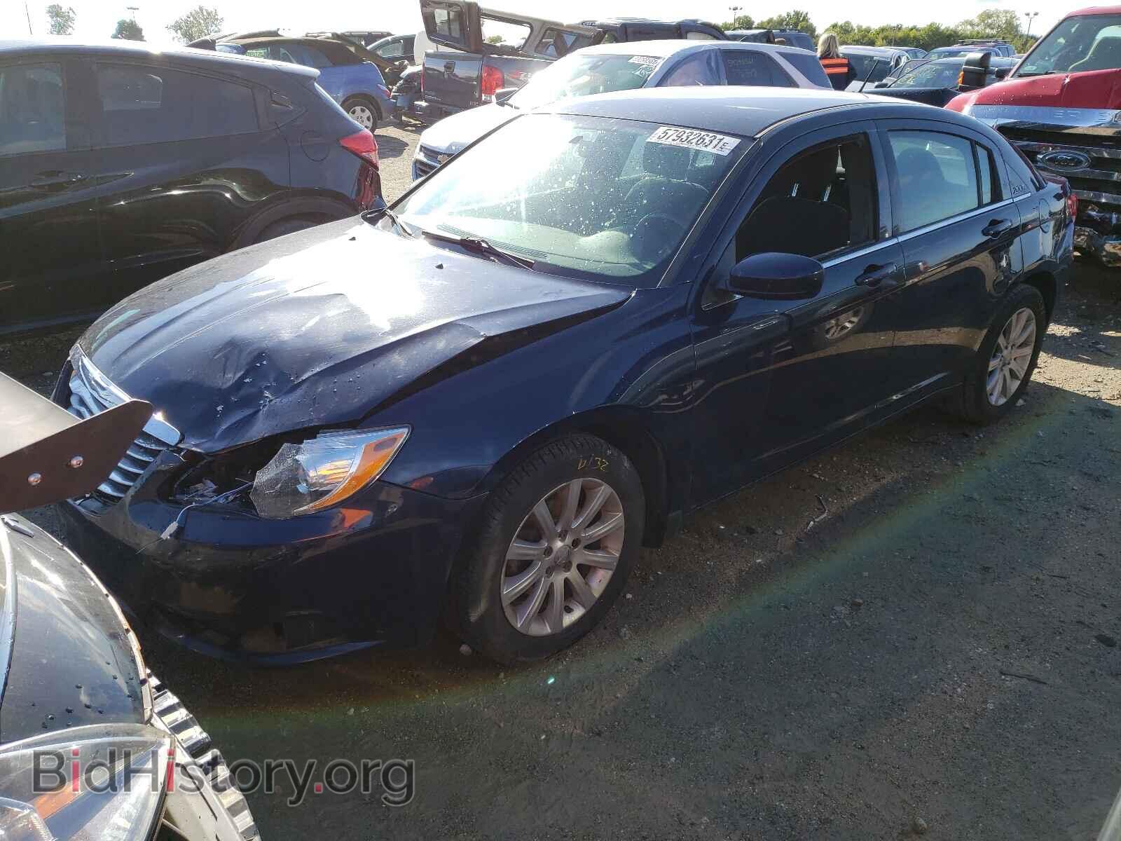 2013 CHRYSLER 200 - VIN: 1C3CCBBB3DN601723 - Фото 2