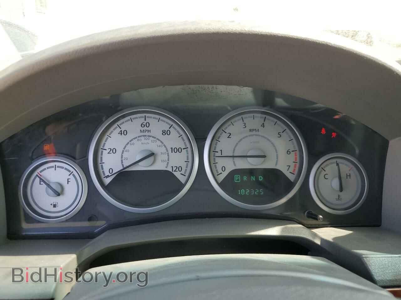 2008 CHRYSLER MINIVAN - VIN: 2A8HR44H68R773193 - Фото 9