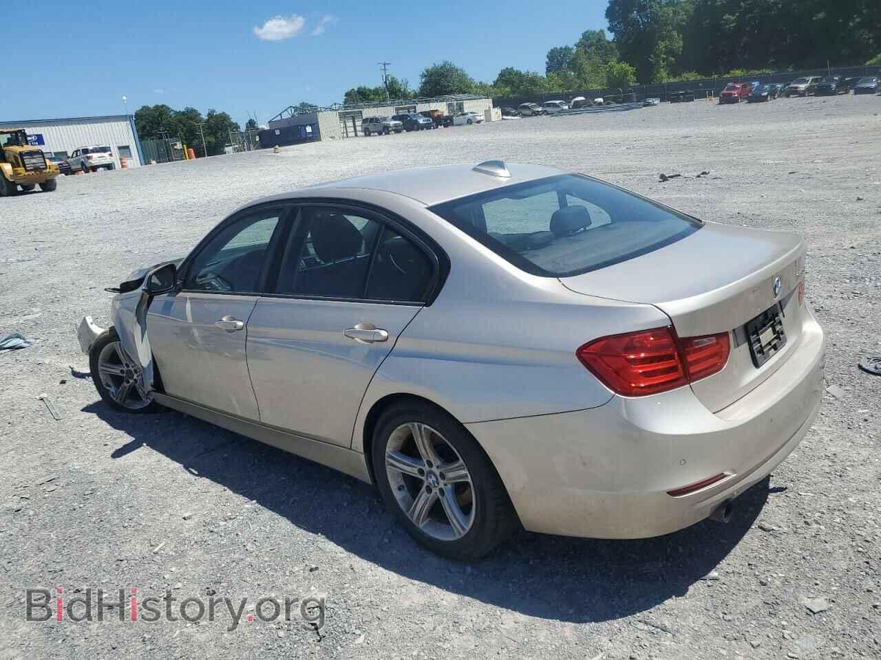 2015 BMW 3 SERIES - VIN: WBA3B1C52FP831520 - Фото 2