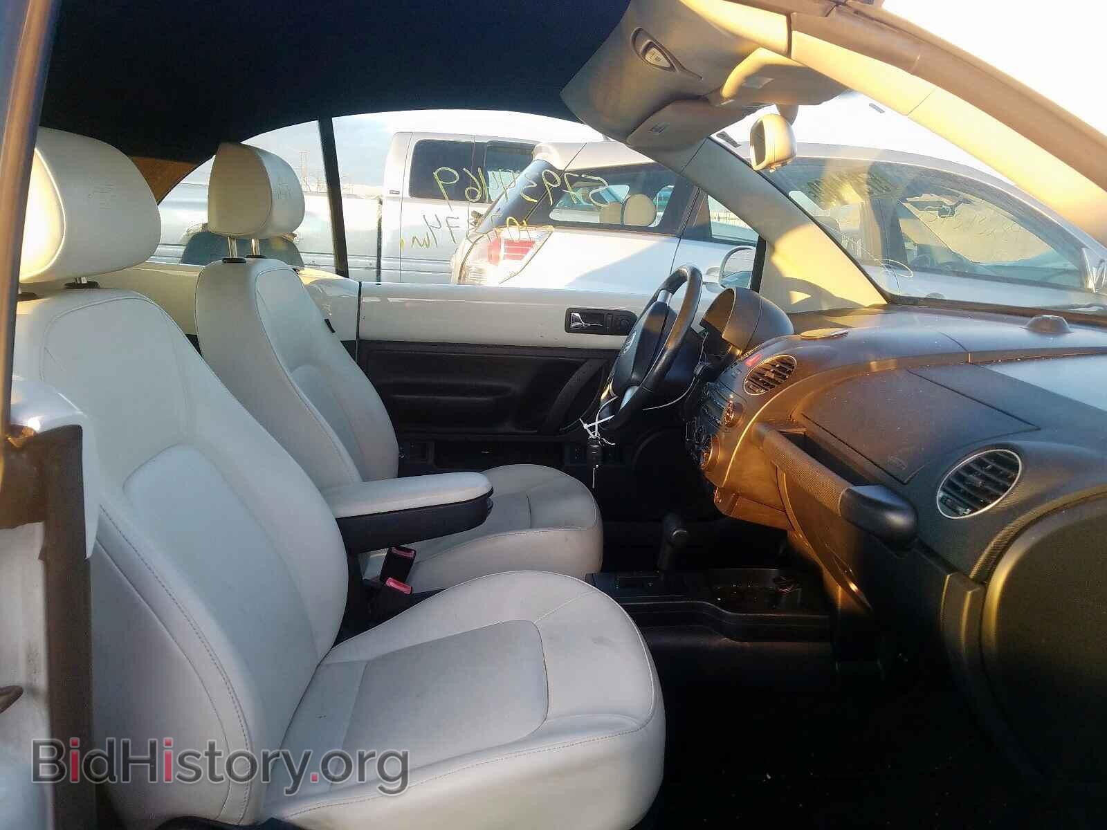 2007 VOLKSWAGEN BEETLE - VIN: 3VWFF31Y77M417070 - Фото 5