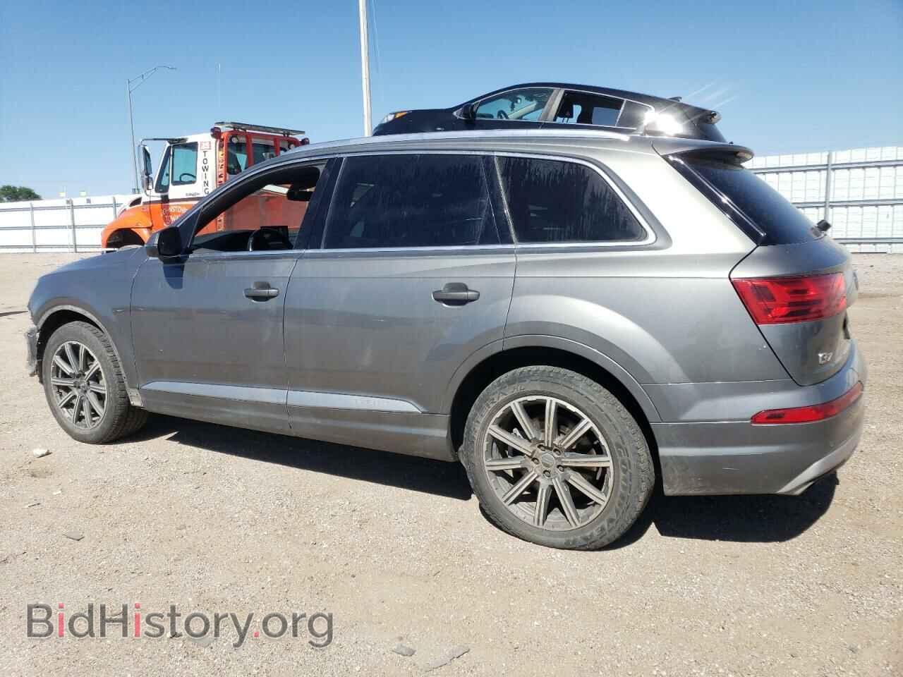 2017 AUDI Q7 - VIN: WA1VAAF7XHD018775 - Фото 2