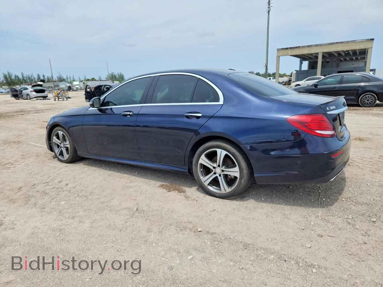 2017 MERCEDES-BENZ E-CLASS - VIN: WDDZF4JB1HA098061 - Фото 2
