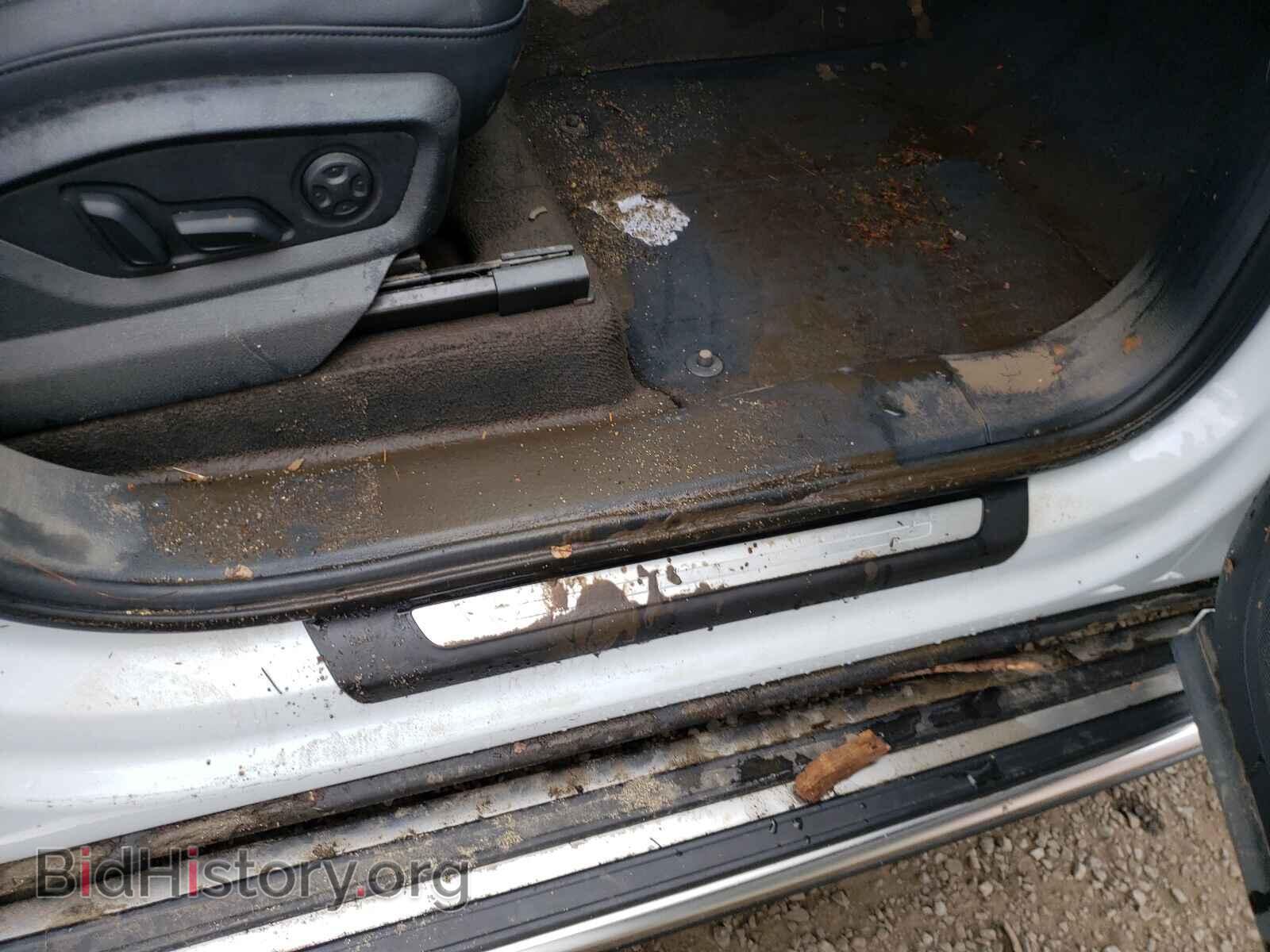2018 AUDI Q7 - VIN: WA1VAAF74JD011018 - Фото 9