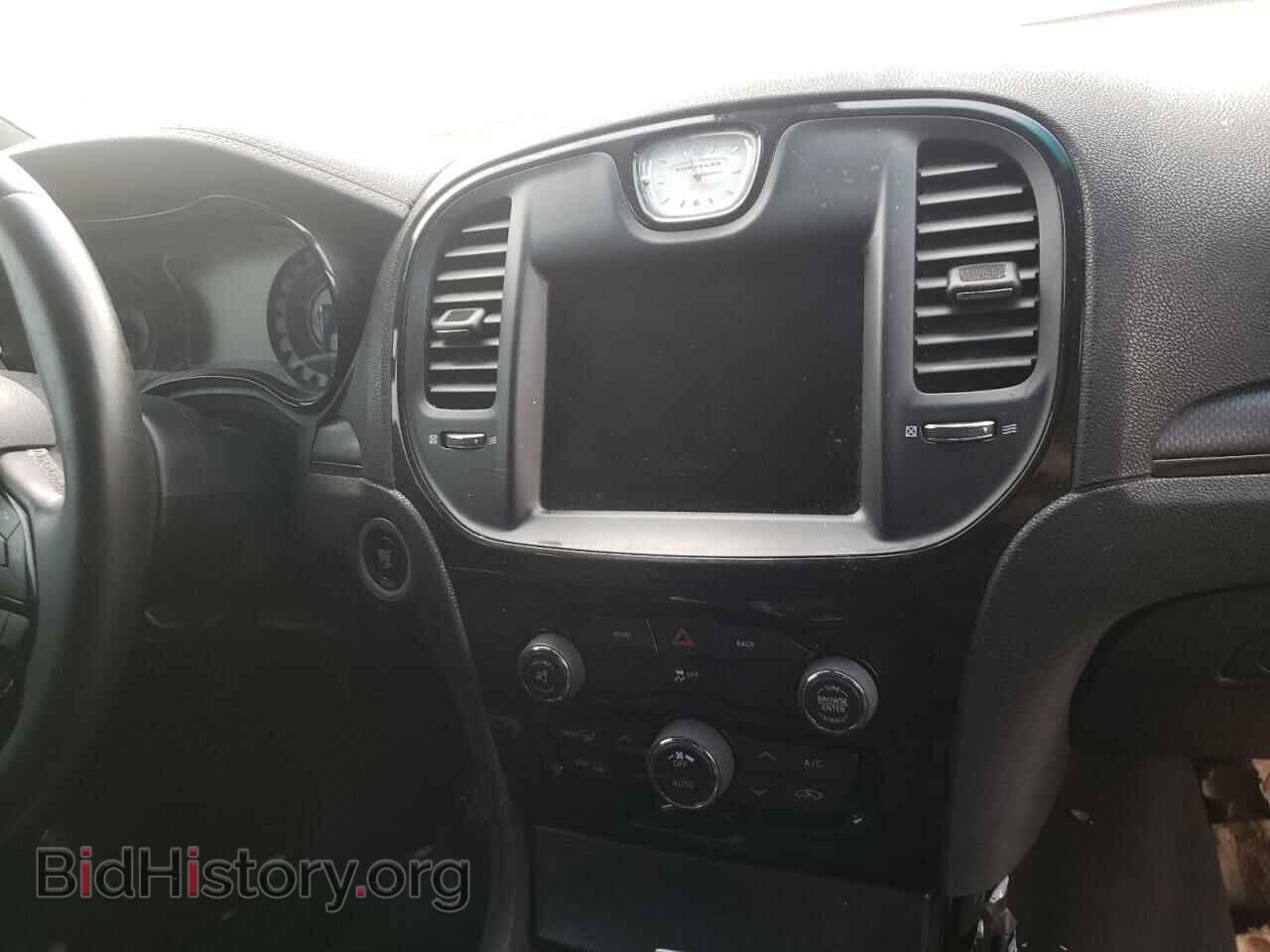 2016 CHRYSLER 300 - VIN: 2C3CCAGG6GH296505 - Photo 9