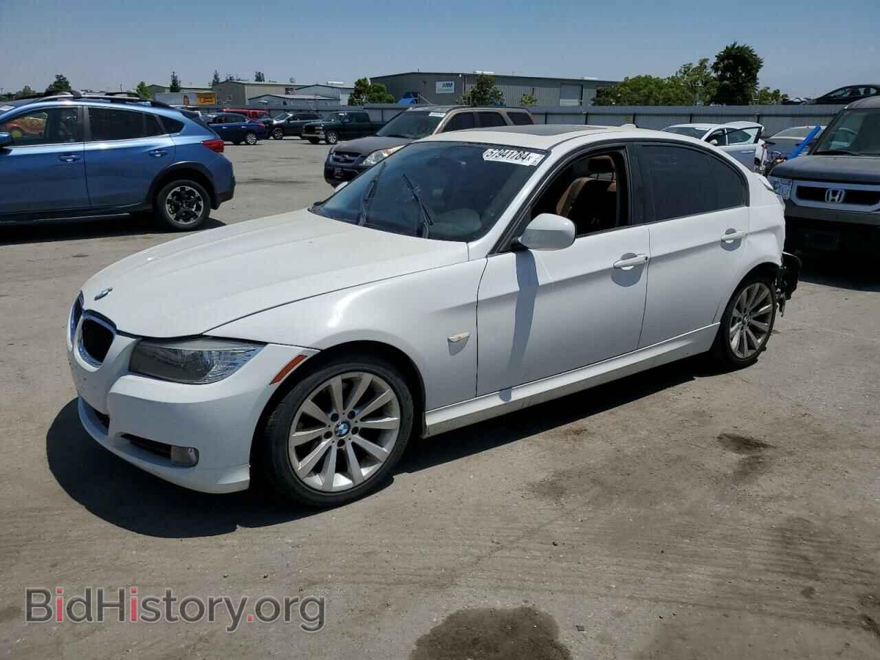 Photo WBAPH5C59BF093402 - BMW 3 SERIES 2011