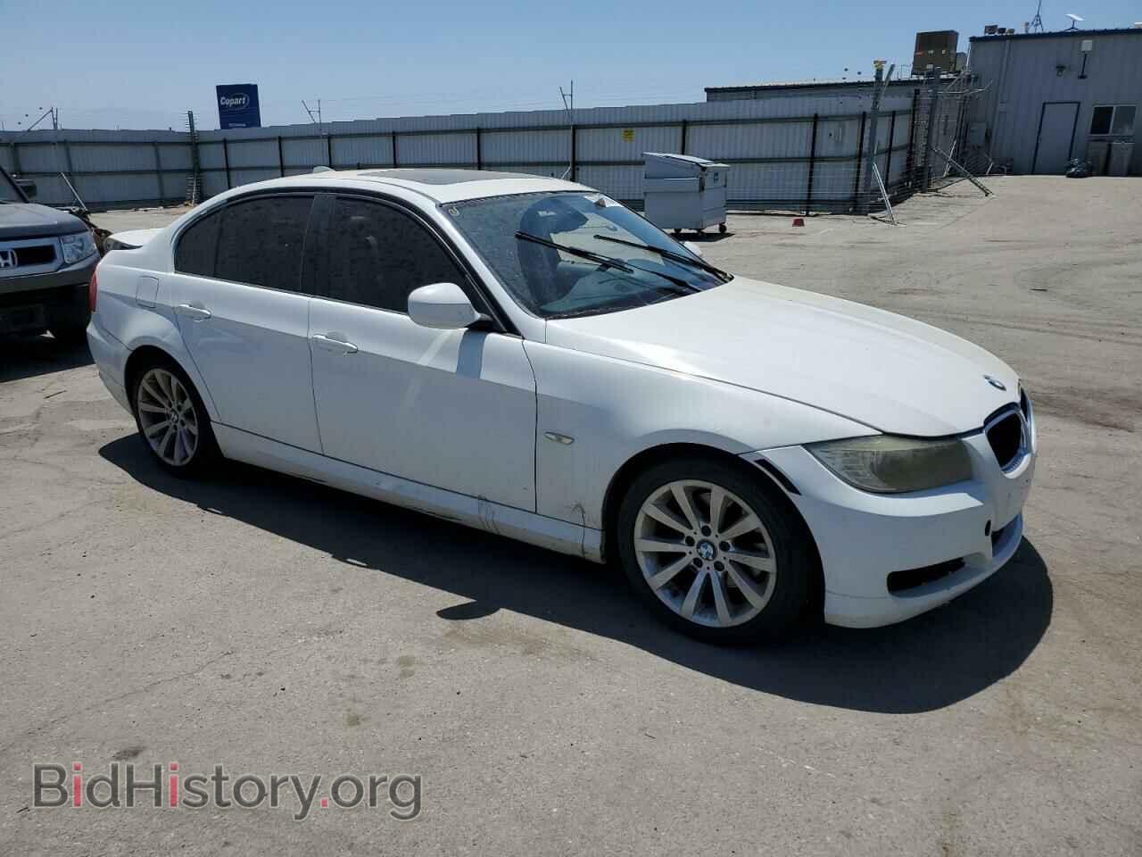 2011 BMW 3 SERIES - VIN: WBAPH5C59BF093402 - Photo 4