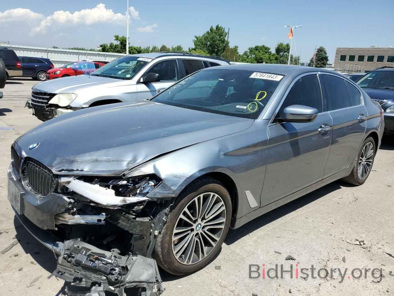 Photo WBAJA7C51JWC77000 - BMW 5 SERIES 2018