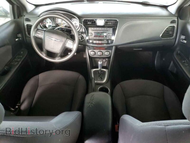 2013 Chrysler 200 (VIN 1C3CCBAB5DN561260) — фото 8 из 12