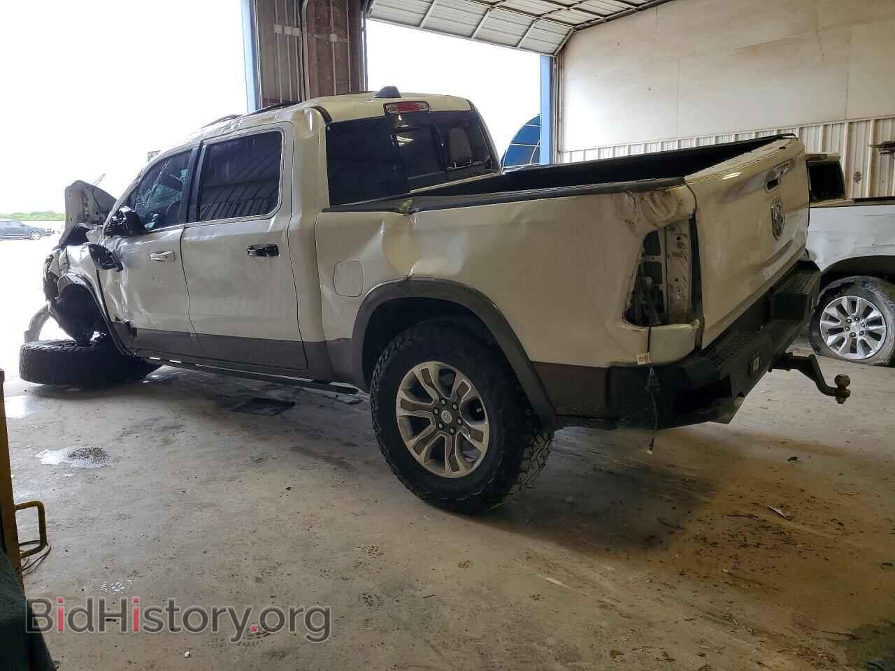 2020 RAM 1500 - VIN: 1C6SRFKT8LN328256 - Фото 2
