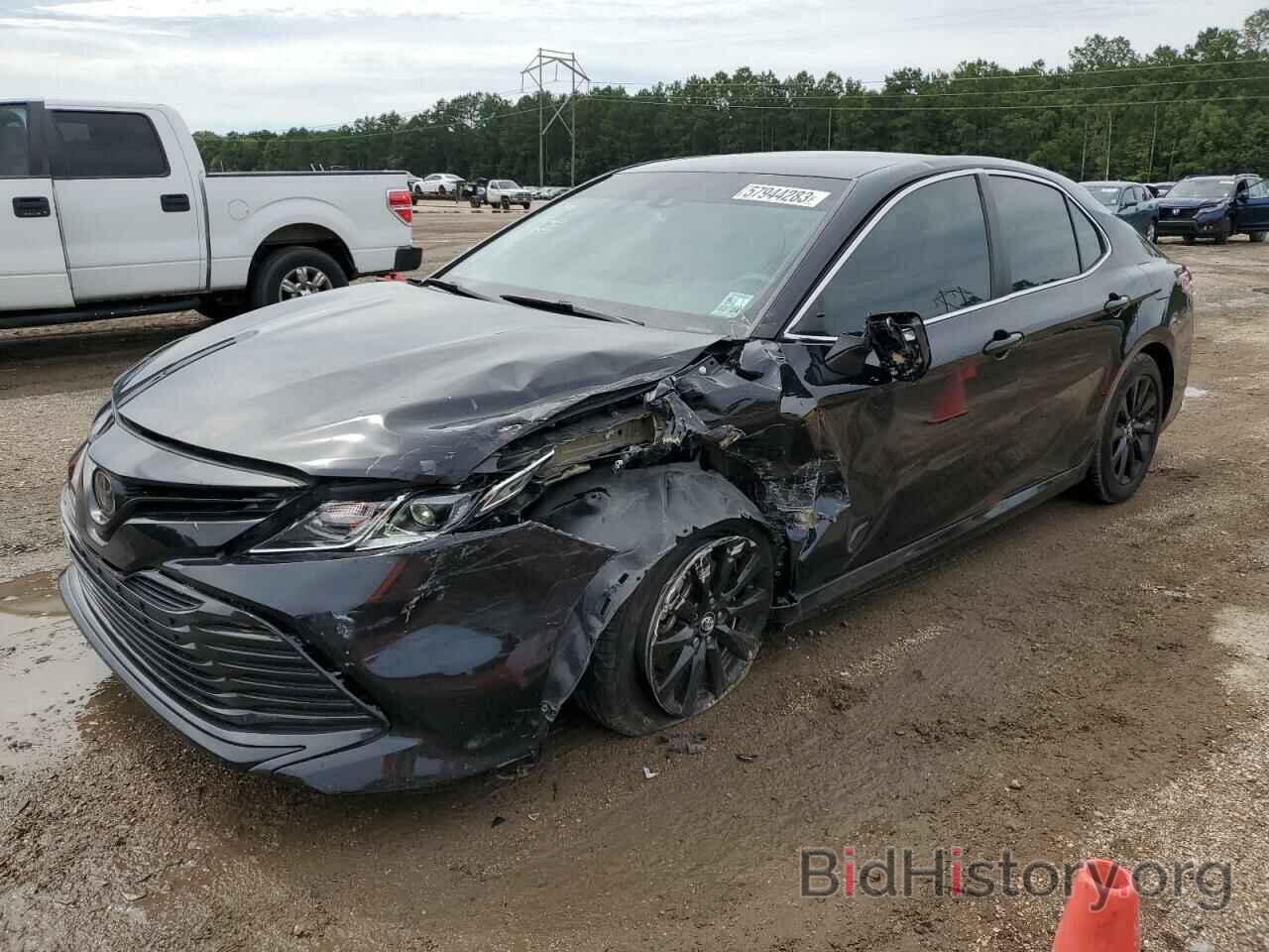 Photo 4T1B11HKXJU597844 - TOYOTA CAMRY 2018