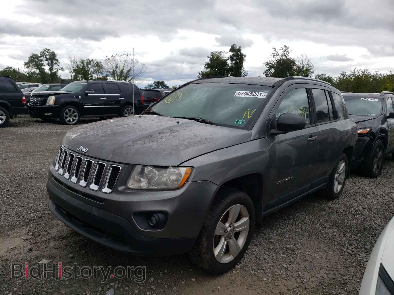 2011 JEEP COMPASS - VIN: 1J4NF1FBXBD240228 - Photo 2