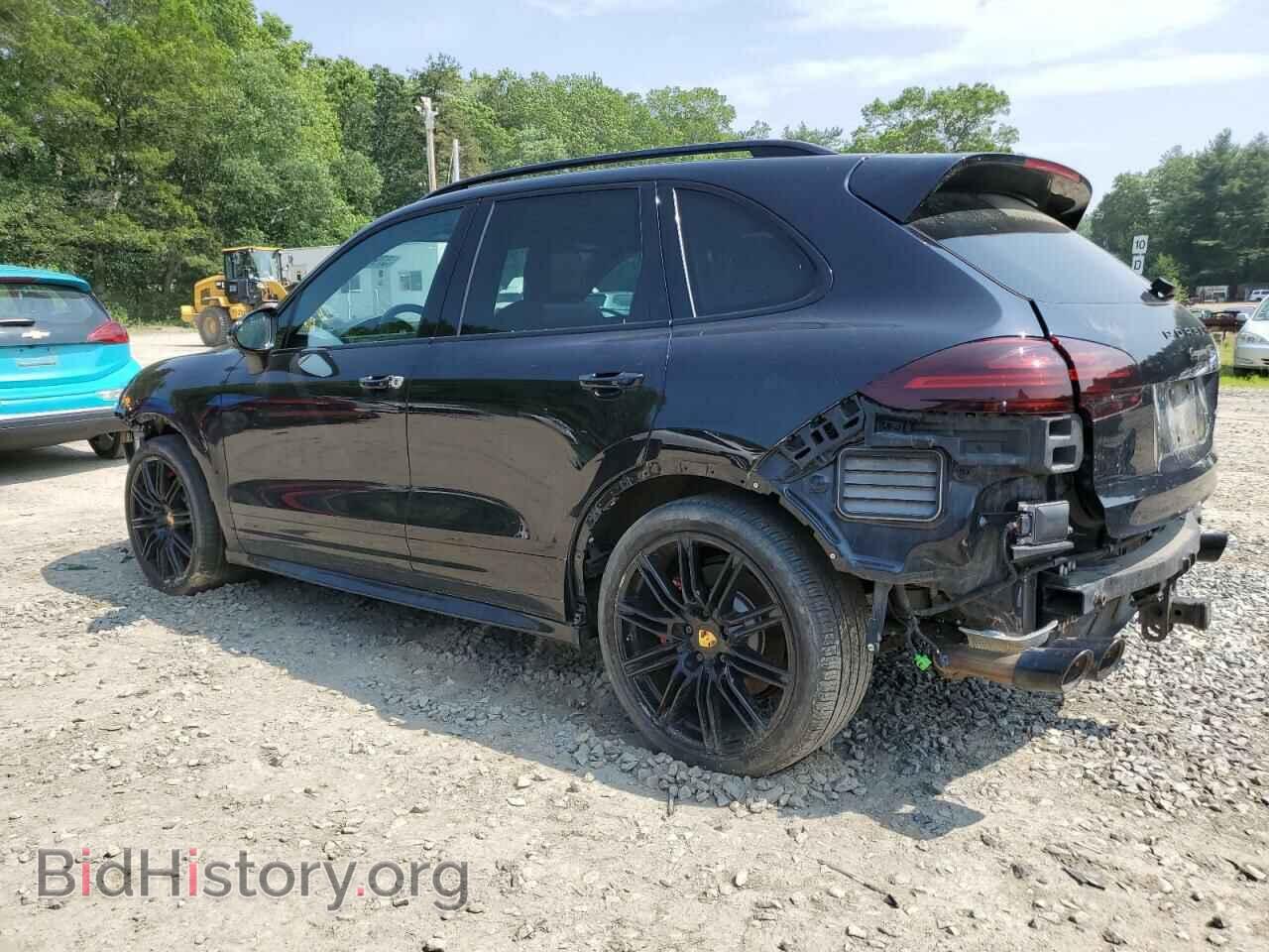 2017 PORSCHE CAYENNE - VIN: WP1AD2A22HLA83041 - Фото 2