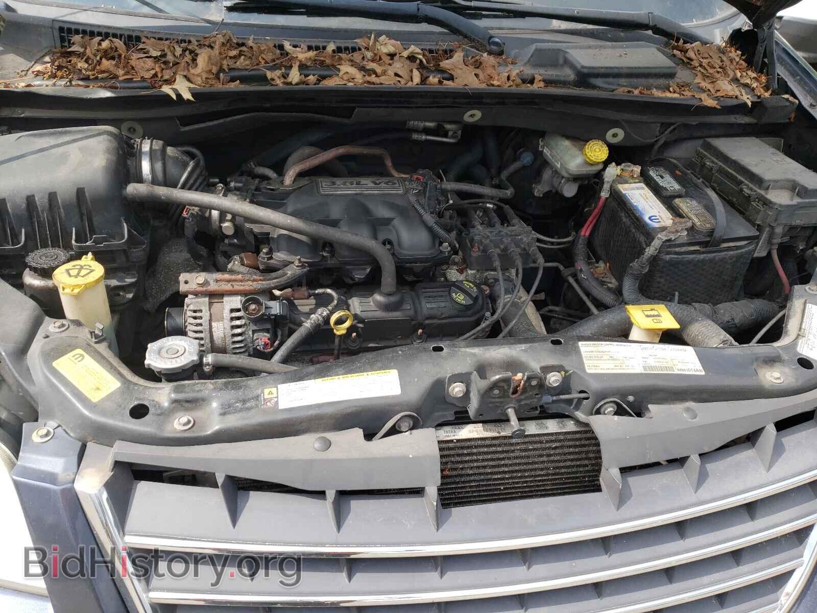 2008 CHRYSLER MINIVAN - VIN: 2A8HR54P88R687607 - Фото 7
